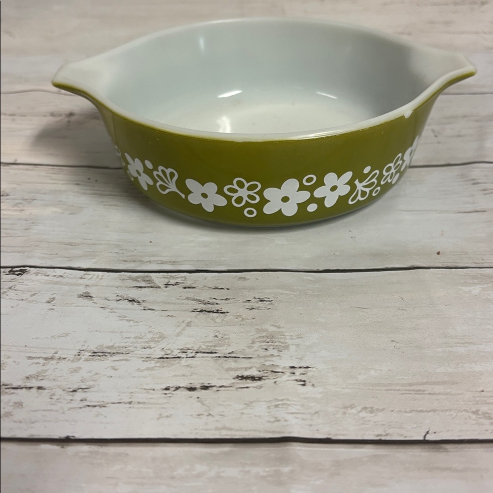 Pyrex Crazy Daisy casserole 471